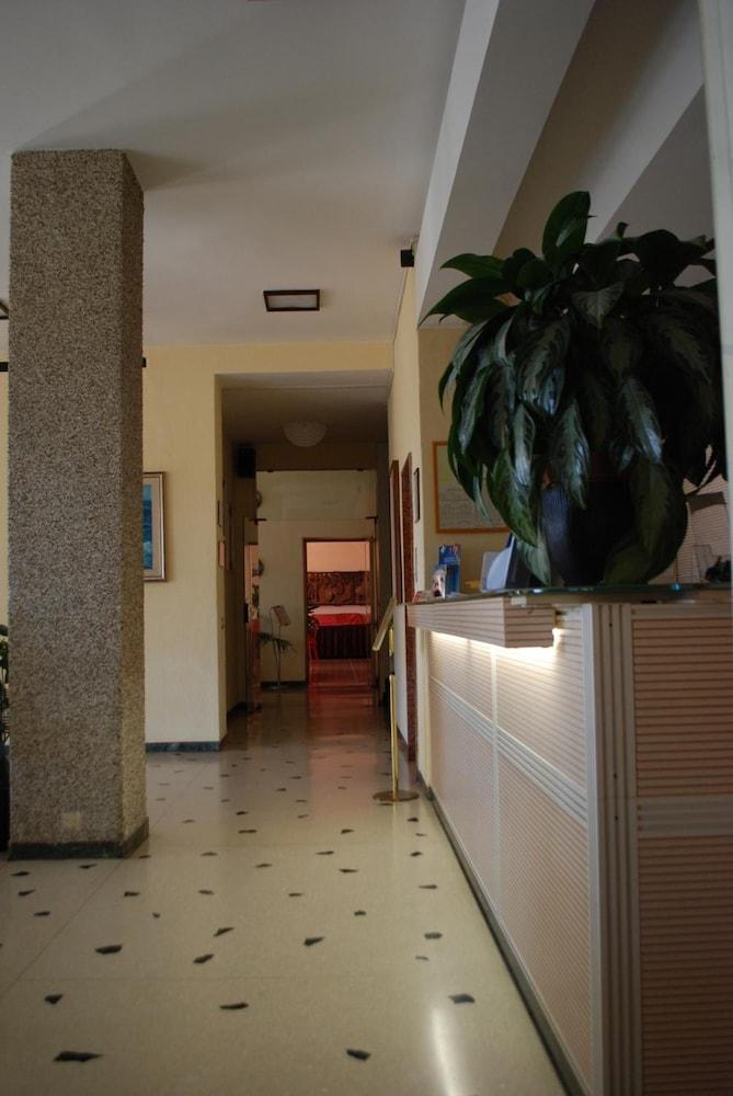 Hotel Palace Varazze Exterior foto